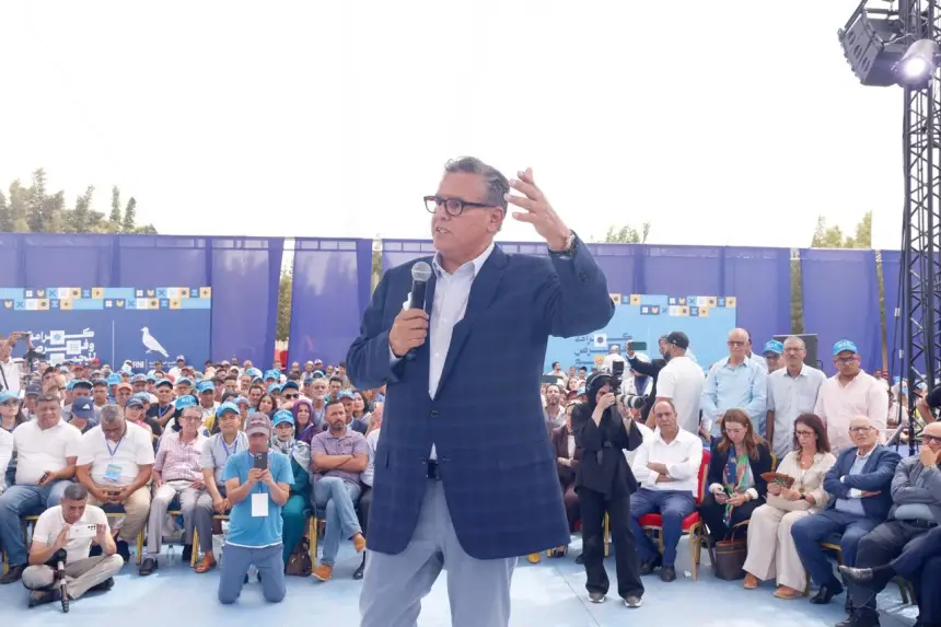 أخنوش يفتح النار على "البام" من الخميسات: "بالله عليكم.. أين الوفاء؟