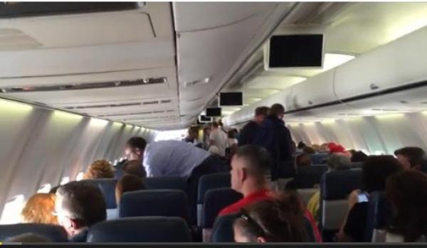 بالفيديو: شاهد مصير راكب ادعى إصابته بإيبولا في طائرة