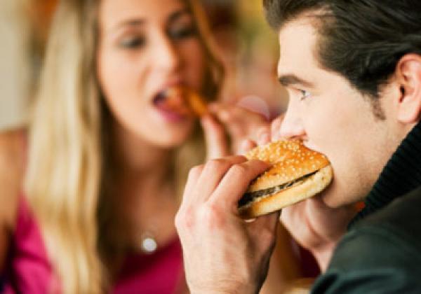 النظام الغذائي والملابس الضيقة مسؤولين عن الخصوبة