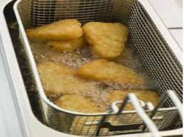 طرق الحفاظ على زيت القلي ليبقى صحياً