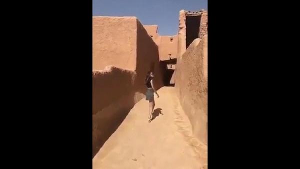أوامر باعتقال فتاة سعودية بسبب لباسها غير المحتشم (فيديو)