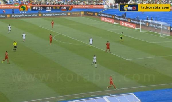 الشوالي ينفعل على حارس مرمي تونس أمام بوركينا فاسو
