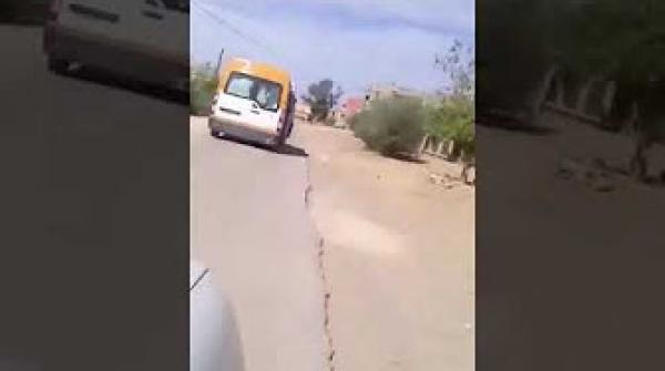 مغامرة ومخاطرة غير مسبوقة بارواح التلميذات بالنقل المدرسي القروي