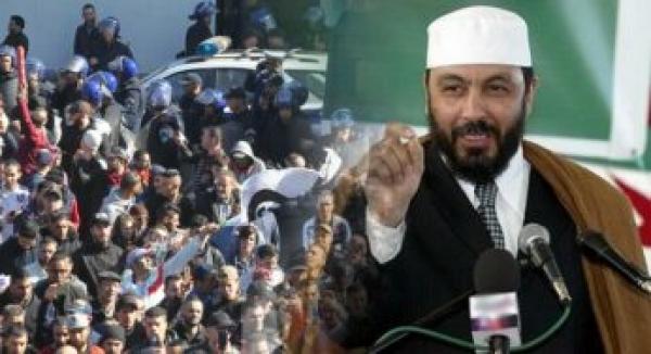 إمام جزائري معروف بموالاته للنظام يتجنب الدعاء لبوتفليقة في خطبة الجمعة