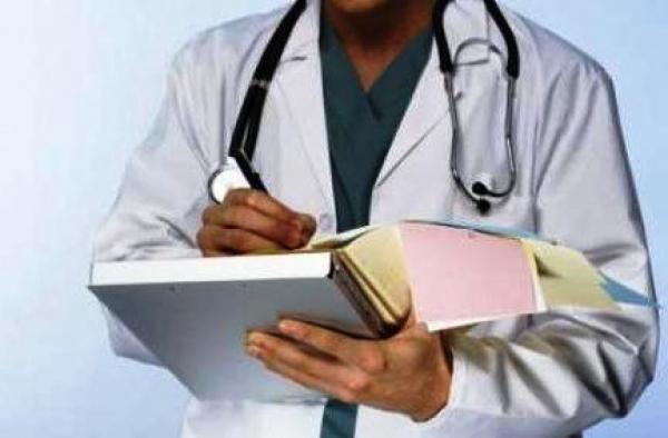 طبيب مستعجلات يضع نفسه بالحجر الطبي بعد شكوك في إصابته بكورونا