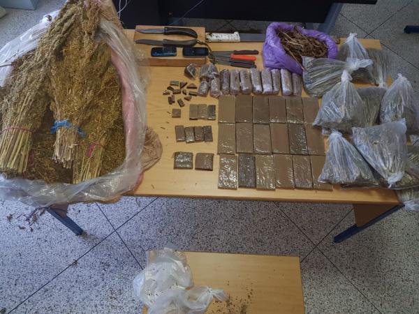 عملية أمنية نوعية تُطيح بمروجي مخدرات بغابة واد الشراط