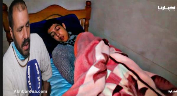 أب يناشد المحسنين لزراعة كبد لابنه من أجل إنقاذه من الموت