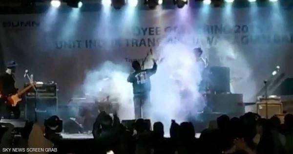 اللحظات الاولى لتسونامي أندونيسيا