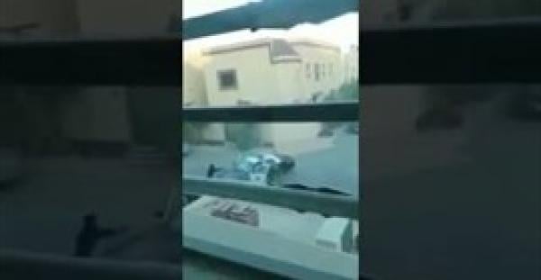 بالفيديو.. لحظة تصفية إرهابيين حاولا الاستيلاء على سيارة شرطة بالسعودية