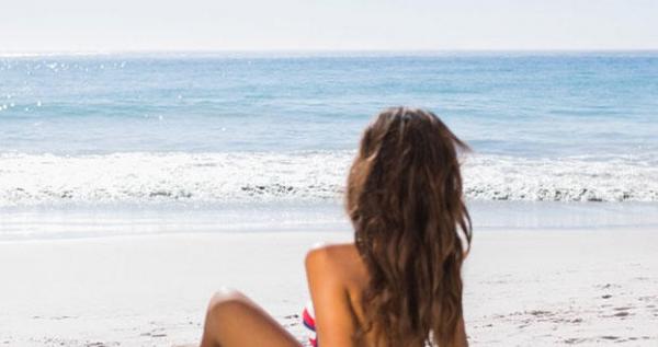 الشرطة الإسبانية تخرج مهاجرا مغربيا من الشاطئ إلى السجن مباشرة بسبب التحرش الجنسي