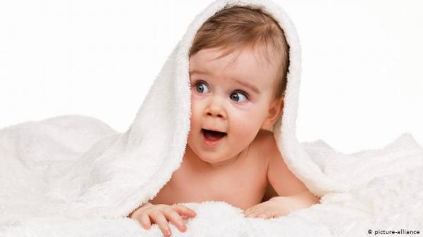 تراجع عدد المواليد.. خوف من المستقبل أم علامة على التقدم؟