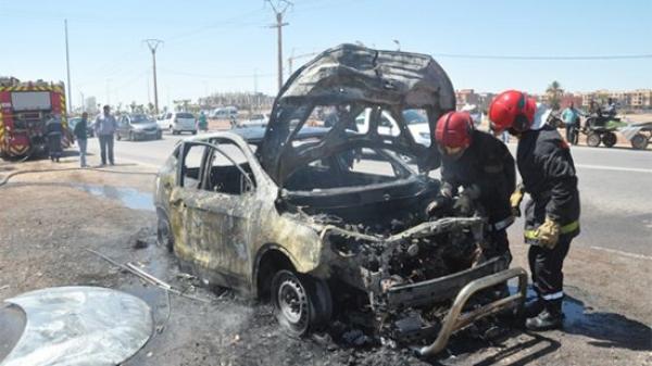 “شارجور” يتسبب في اندلاع حريق بسيارة بمراكش