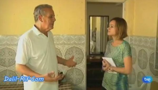 والد الزفزافي يتحدث باللغة الاسبانية مع TVE