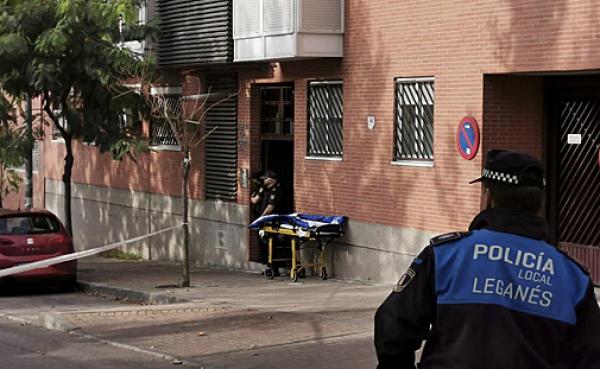 مهاجر مغربي بإسبانيا يقوم بفعل جنوني بسبب "الغيرة"!