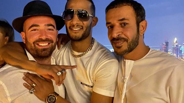 صورة الفنان المصري "محمد رمضان" مع فنانين إسرائيليين تثير جدلا واسعا في مصر ونقابة المهن التمثيلية تدخل على الخط