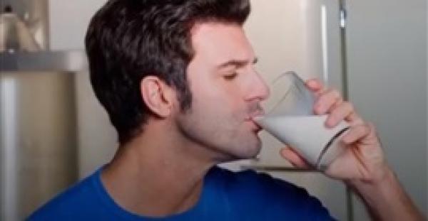 3 مشروبات تحرق الدهون خلال النوم (فيديو)