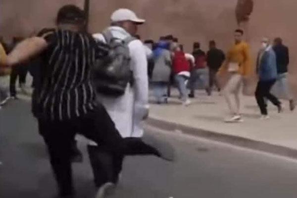 وكيل الملك: فتح بحث حول استعمال شخص للعنف أثناء تفريق تجمهر بالشارع العام