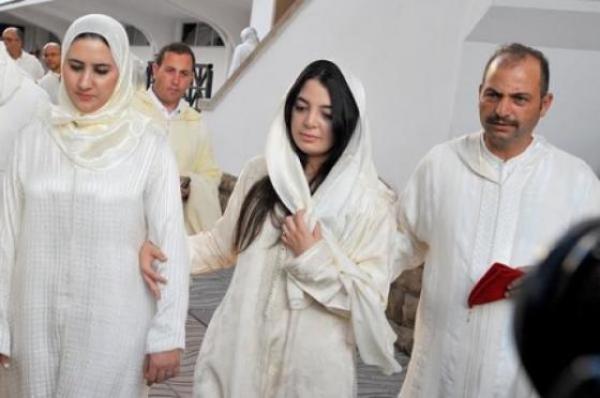 العربي المحرشي يعلن اعتزال ابنته العمل السياسي ويتهم جهات بشن حملة مسعورة ضدها (فيديو)