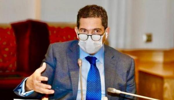 أمزازي يوضح حقيقة "حصوله على الجنسية الاسبانية"