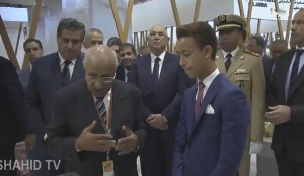 شاهد كيف تحول ولي العهد من طفل إلى شاب طويل القامة بعد عودته من فرنسا