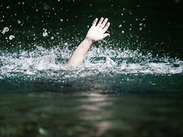 بعد فاجعة الصخيرات..البرلماني يتنكر لـ"القاصر" وينفي مساومته لأسرة الضحية من أجل طي الملف