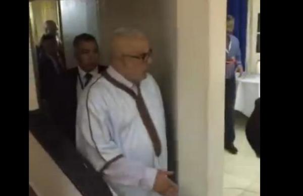 أول ظهور لبنكيران بعد بداية فرز النتائج الأولية..وهذا ما قام به