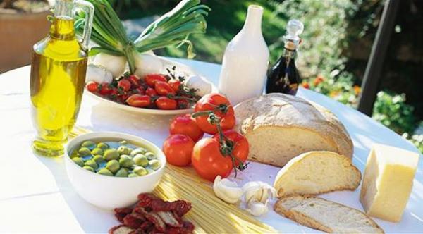 دراسة: الحمية المتوسطية مفيدة أيضاً للأمعاء