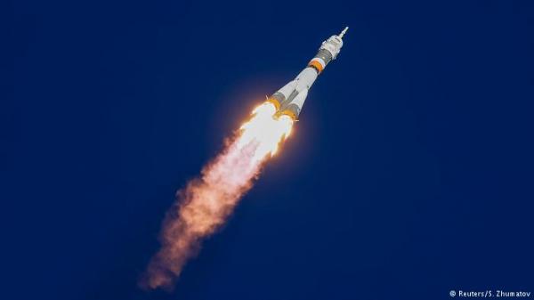 نجاة رائدي فضاء بأعجوبة بعد فشل عملية إطلاق مركبتهما