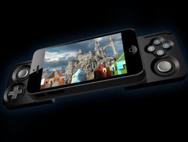 "Caliber Advantage" وحدة تحكم لألعاب "آي فون 5"