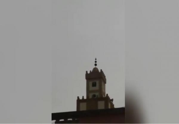 حملات التوعية عبر أبواق المساجد لمواجهة وباء فيروس كورونا