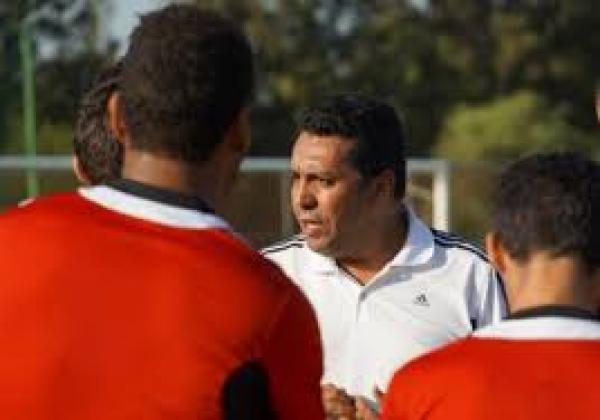 الطاوسي يتوعد مدخني الشيشا داخل الفريق الوطني : والله ويحصل شي لاعب ما نزهقوه