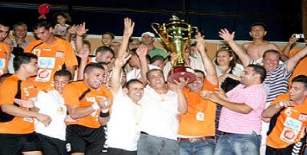 كرة اليد : نهضة بركان يفوز بلقب البطولة ويحقق الإزدواجية