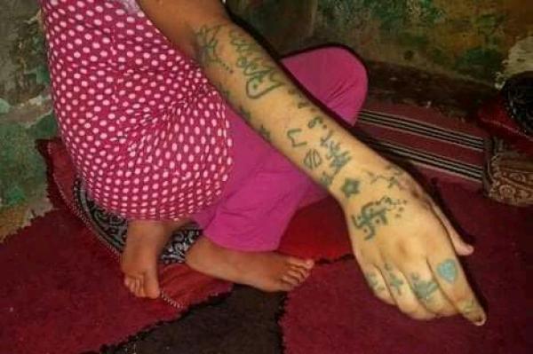 قضية "فتاة الوشم" تعود إلى الواجهة وهذا ما قضت به محكمة الاستئناف في حق المتهمين