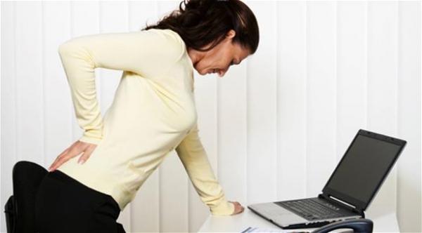 الجلوس المستمر.. العدو اللدود للظهر