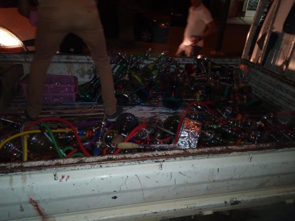 سلطات بني ملال تشن حملة مداهمة غير مسبوقة على مقاهي الشيشا واعتقالات وحجز عدد كبير من النرجيلات