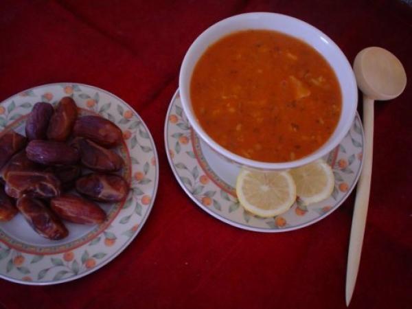 "التمر، الحليب وشوربة الحريرة" أهم ما يفطر عليه مسلمو بلجيكا