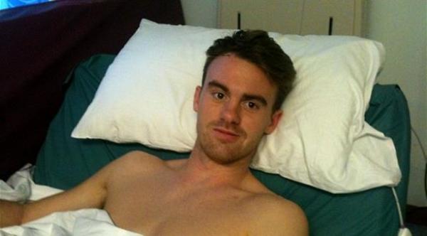 بالصور: بريطاني يفيق من الغيبوبة يتحدث الفرنسية ويظن نفسه ممثلاً