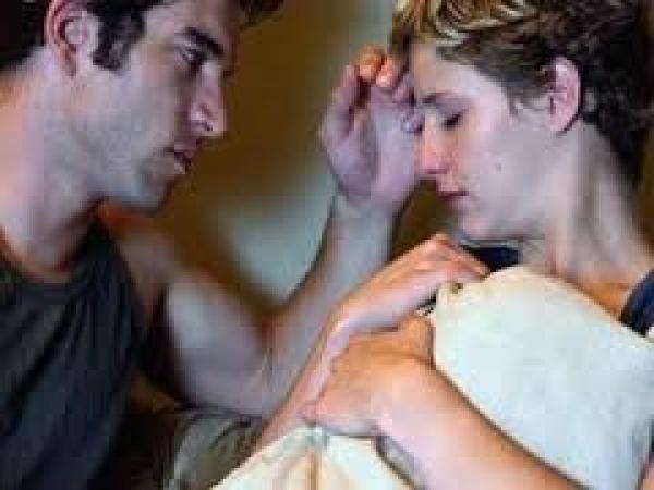 دراسة: النساء يعيشن عمرًا أطول بصحة أفضل من الرجال