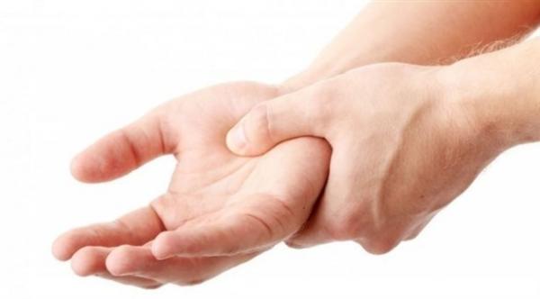 علامات تكشف إصابتك بمرض تصلب الجلد