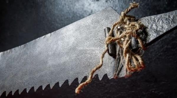 يطلبان منه منشاراً لإخفاء جثة رجل تم قتله