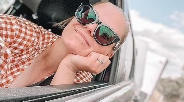 تعبر مئات الكيلومترات أسبوعياً ذهاباً وإياباً للحصول على البقالة