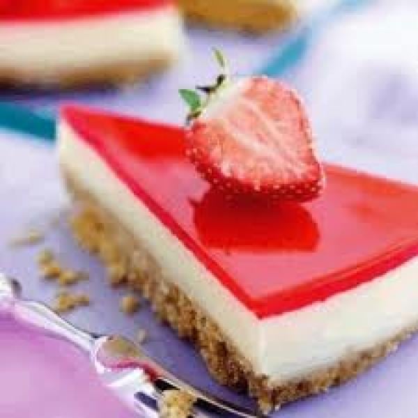 تشيز كيك بجيلي الفراولة