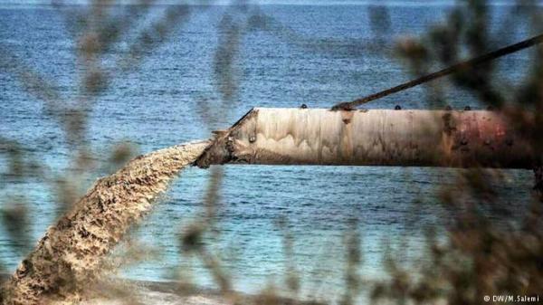 هل بدأ الخطر الذي تخلفه نفايات "الجرف الأصفر" يخرج عن السيطرة ويخلف ضحايا؟