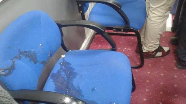 خطير: التراشق ''بالبيض'' و''الطماطم''بمجلس جهة كلميم وادنون يدخل قبيلتين في صراع بينهما وهذه هي التفاصيل