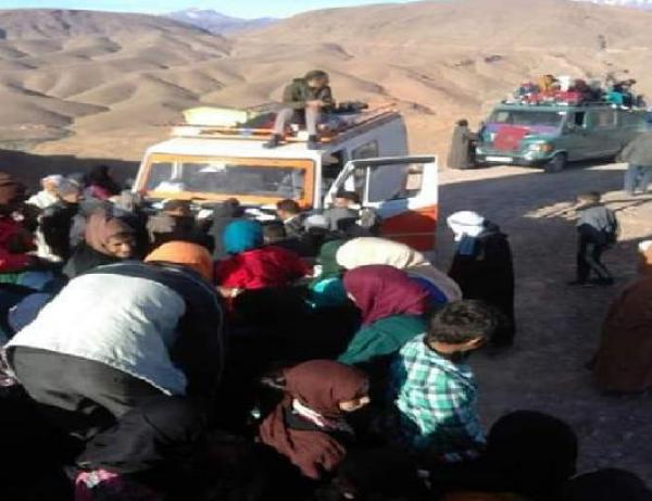 قوات الأمن تحاصر وتمنع مسيرة غاضبة متوجهة نحو الراشيدية (فيديو)