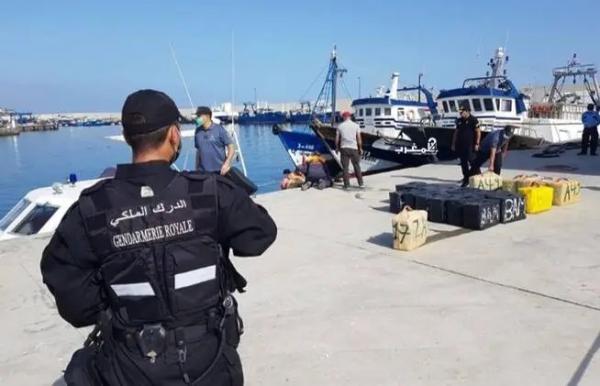البحرية الملكية تٌوقع بِصيد ثمين قبالة ساحل الناظور والجبهة