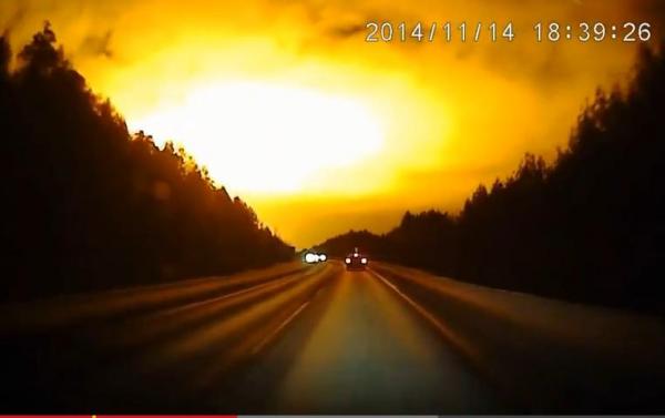 شاهد كيف انقلب الليل إلى نهار في سماء روسيا