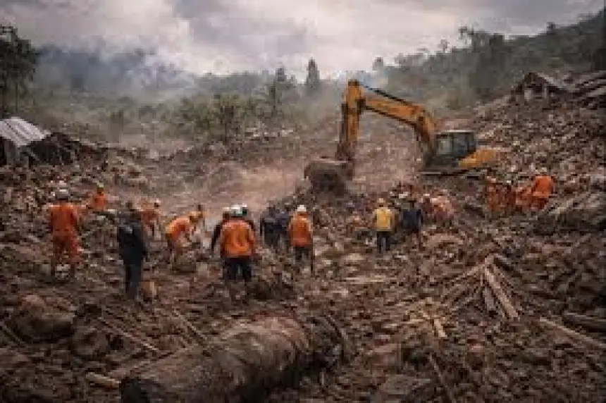 ارتفاع عدد ضحايا الانهيار الأرضي في إندونيسيا إلى 53 قتيلا