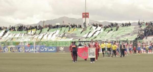 زيارة الرئيس الفرنسي للمغرب "تزعج" جماهير الرجاء