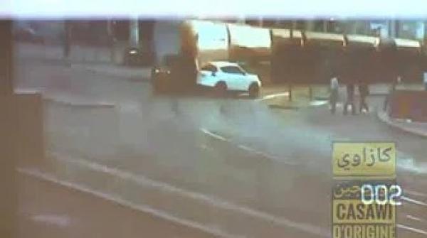 بسبب عدم إحترام حق أسبقية الطرامواي.. شوفو الحوادث بالفيديو بالدارالبيضاء